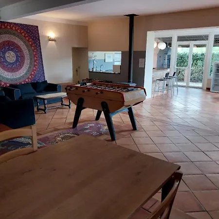 Domaine Privatif 32c Avec Tres Grande Salle - Escale De La Jurade