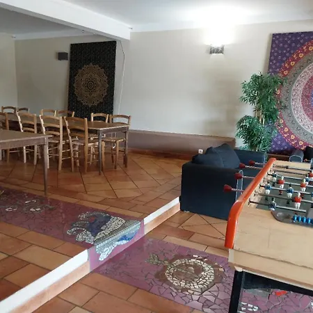 Domaine Privatif 32c Avec Tres Grande Salle - Escale De La Jurade