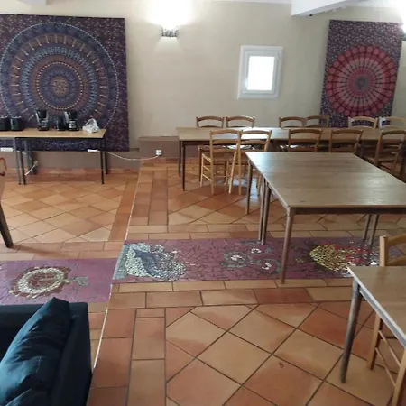 Domaine Privatif 32c Avec Tres Grande Salle - Escale De La Jurade Сasa de vacaciones *