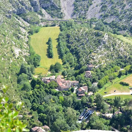 Escale De La Jurade * Rogues