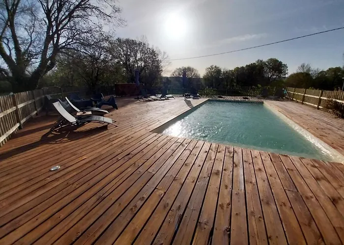 Escale De La Jurade 度假居